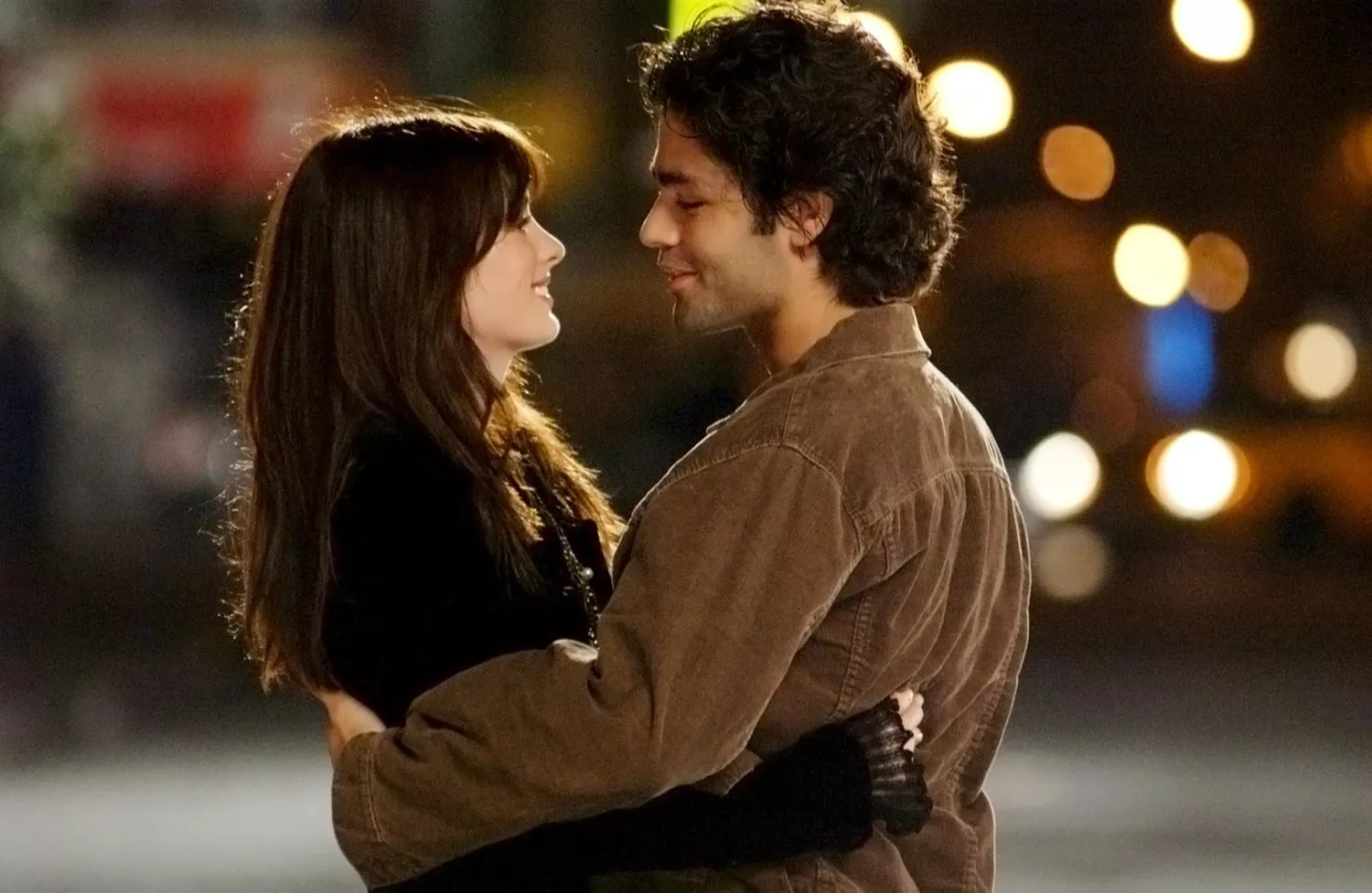 Anne Hathaway and Adrian Grenier in 'The Devil Wears Prada'