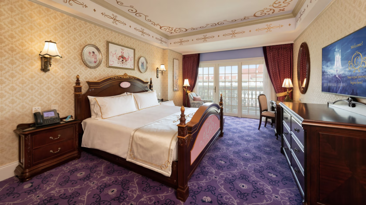 Hong Kong Disneyland Hotel - Kingdom Club Cinderella Suite