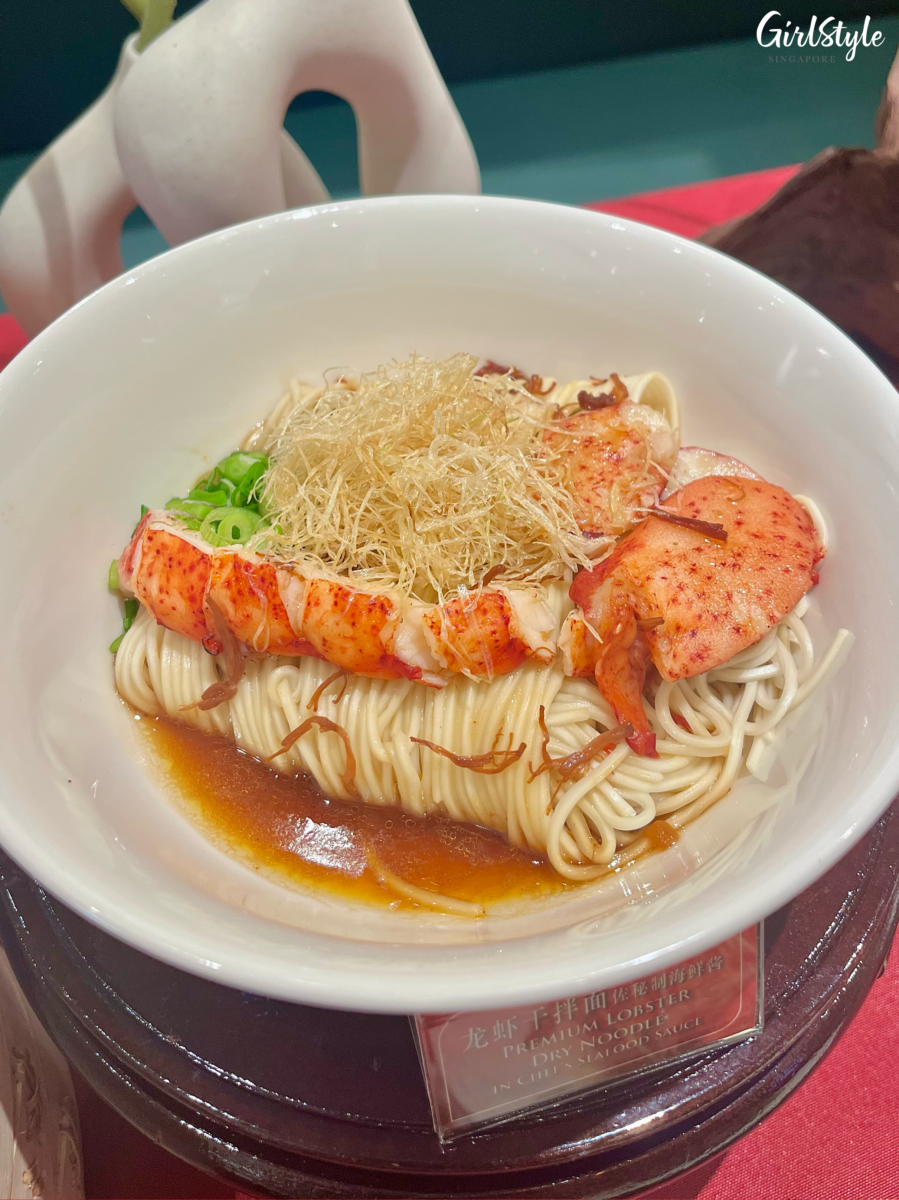 Premium Lobster Dry Noodle in Chef's Seafood Sauce