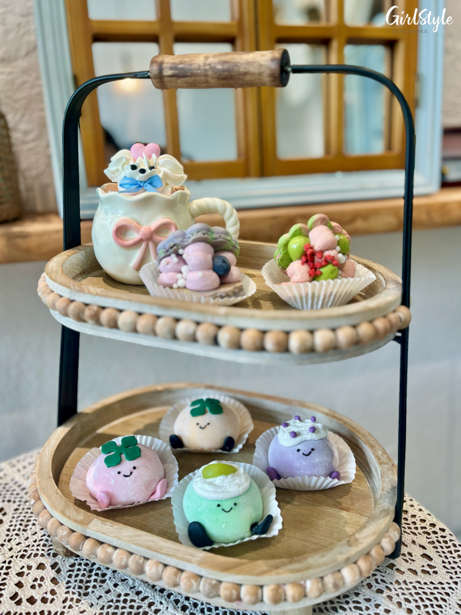Vicbakery Jellycat Mochi, Tiramisu and Shell Macarons