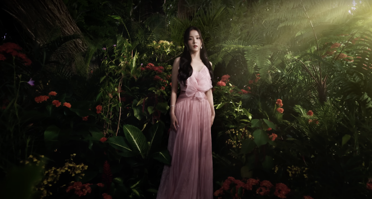 Jisoo in 'Your Love' MV 