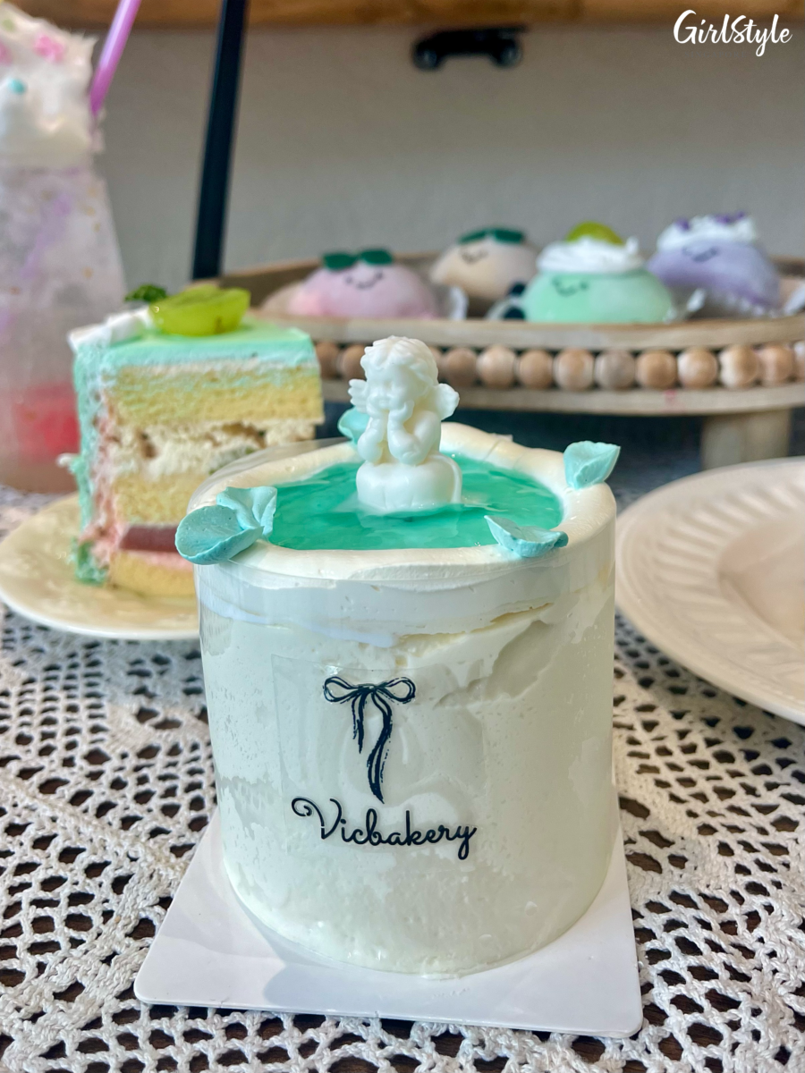 Water Fountain Cake