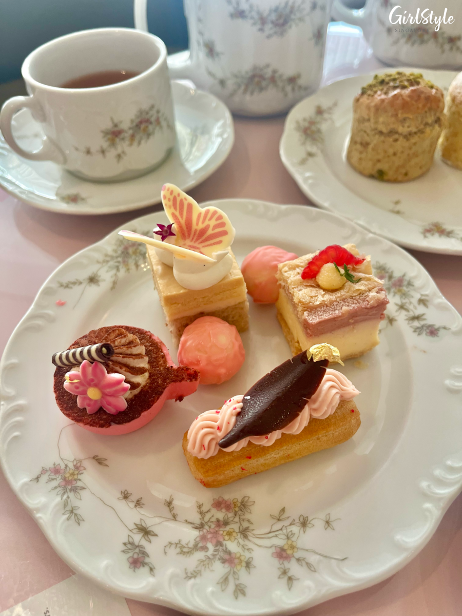 Pink-themed desserts