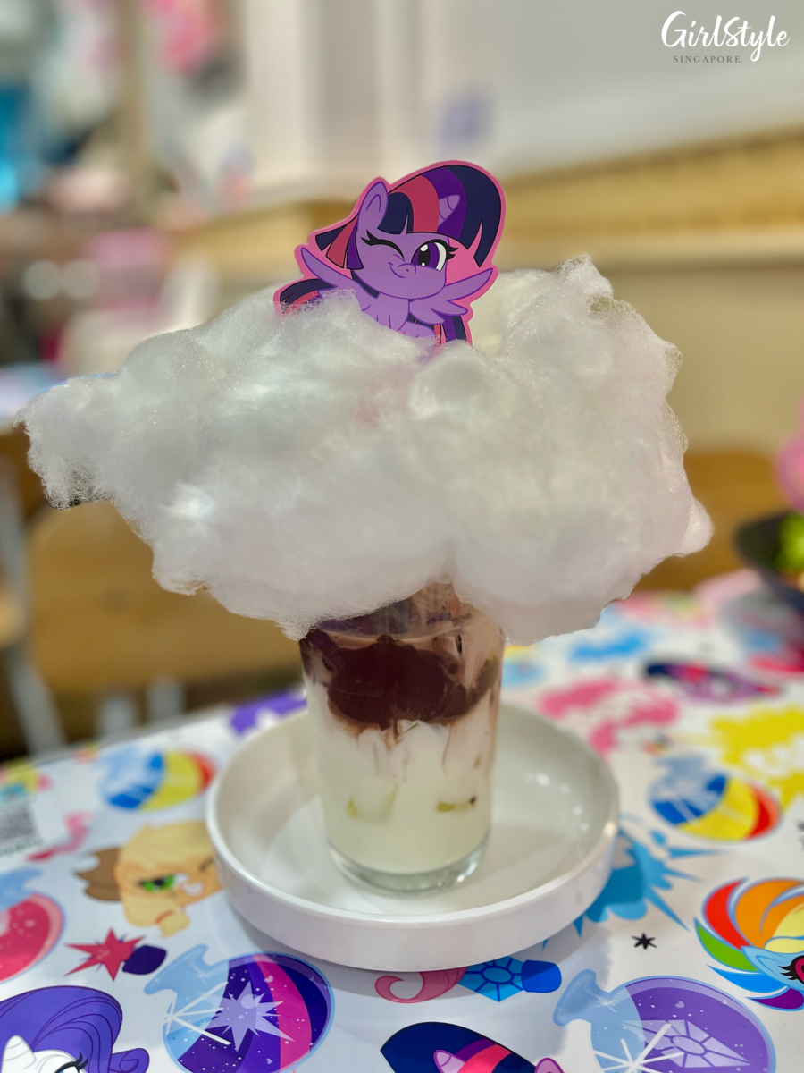 Fluffy Cloud Iced Chocolate