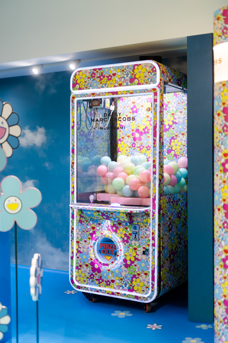 Marc Jacobs Daisy Murakami Claw Machine