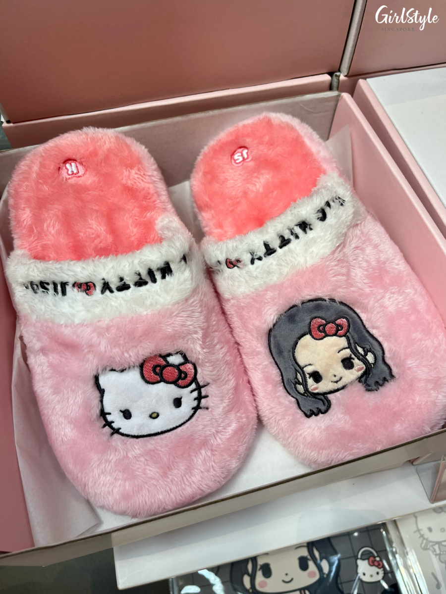 Slippers - Hello Kitty x JISOO pop up store in Singapore