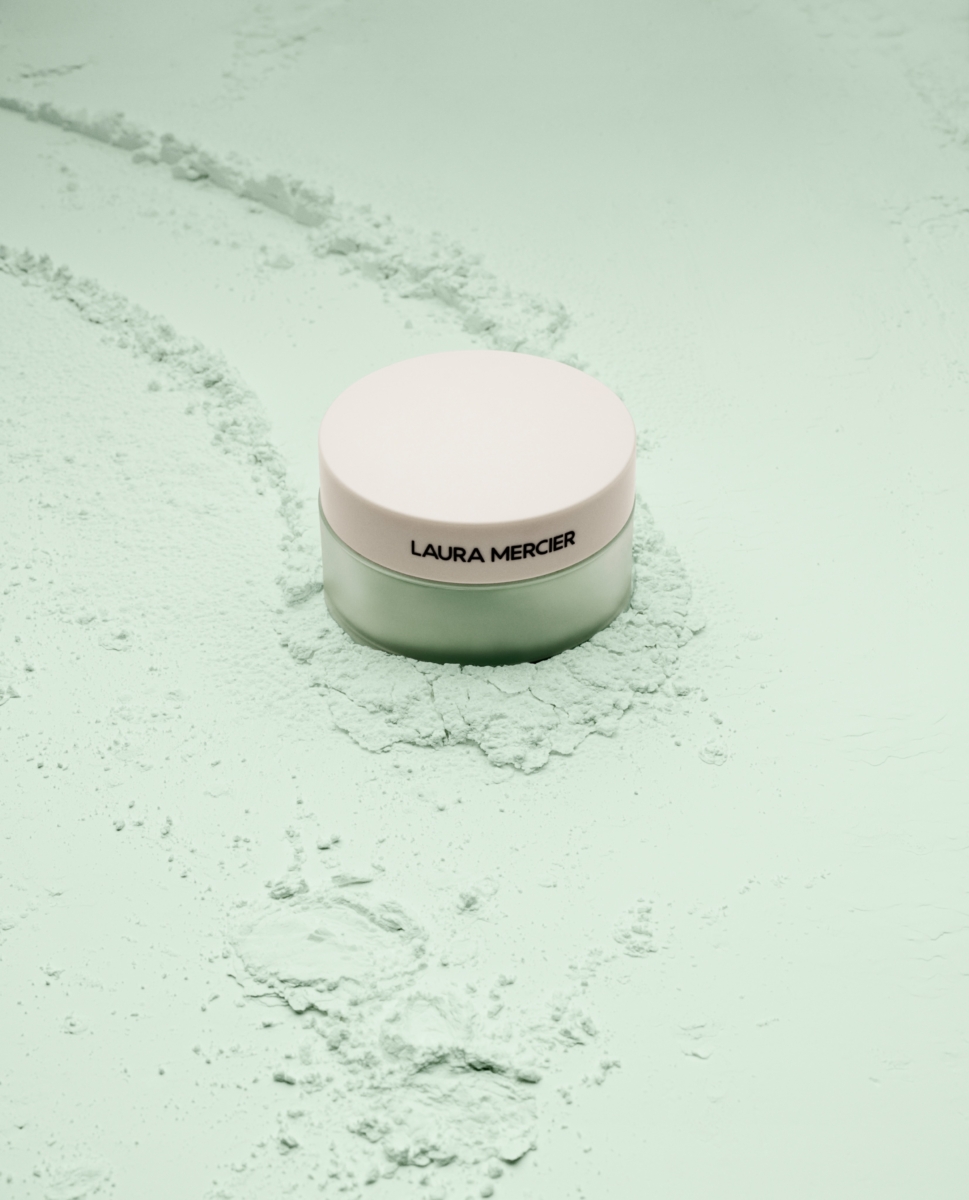 Laura Mercier Loose Setting Powder in Mint