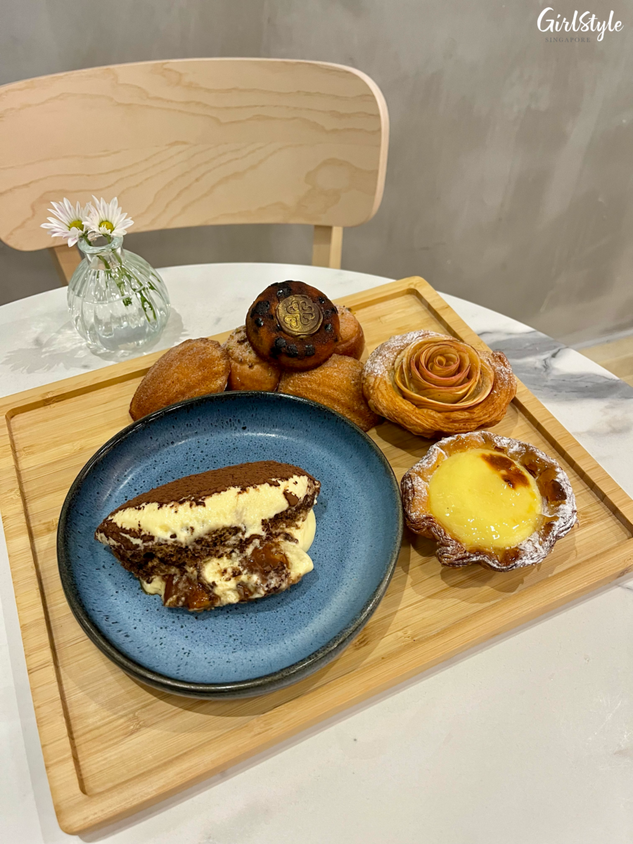 MIMMO Bakery Tiramisu and pastries