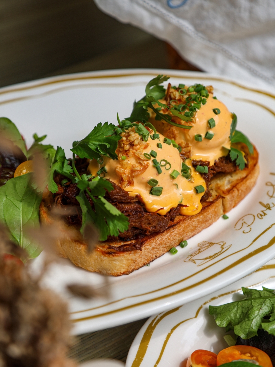 Lor Bak Eggs Benedict